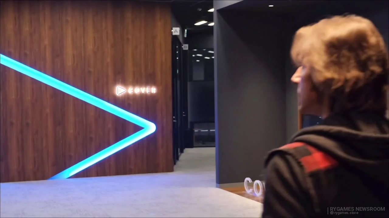 Stills from the Shattered Legends teaser featuring Matthew Mercer at COVER Headquarters - gambar 3